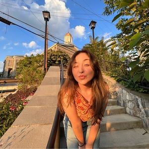 Meet your Posher, Javiera